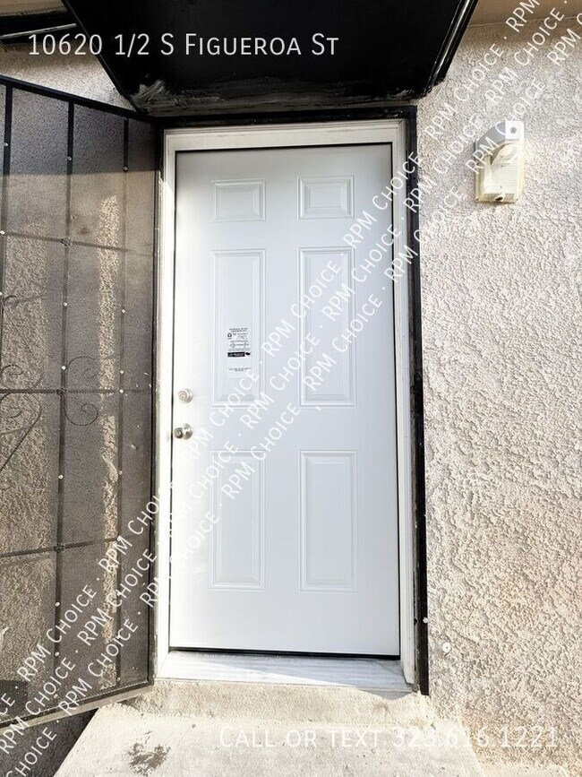 Foto del edificio - 10620 1/2 S Figueroa St-