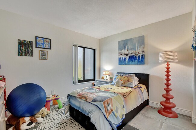Foto del edificio - 5150 E Club Cir