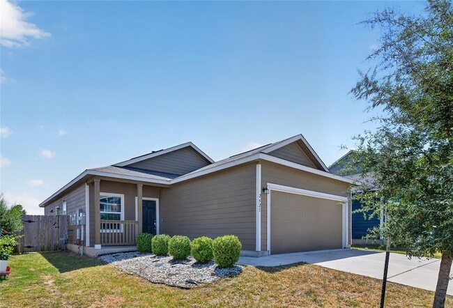 Building Photo - 15608 Spring Hill Ln