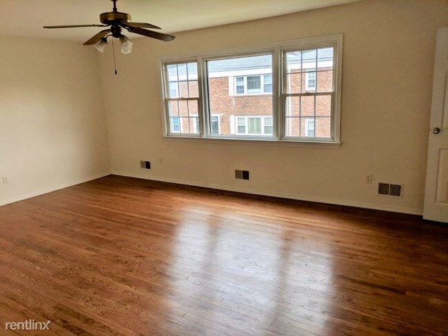 Foto del edificio - 2 br, 1 bath Condo - 6 Stanford Dr 3B Unit 3B