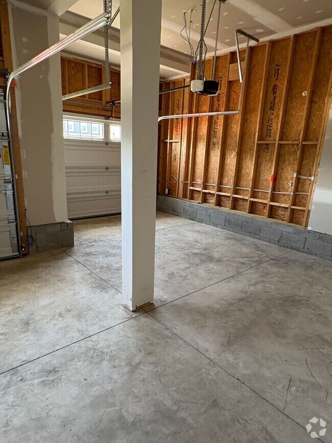Building Photo - 124 Kohler St