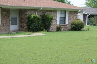 Building Photo - 2226 University Dr
