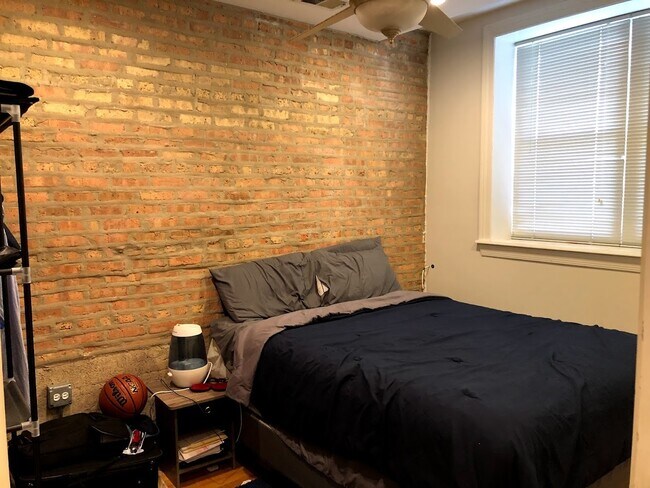 Foto del edificio - 3806 W Belle Plaine Ave