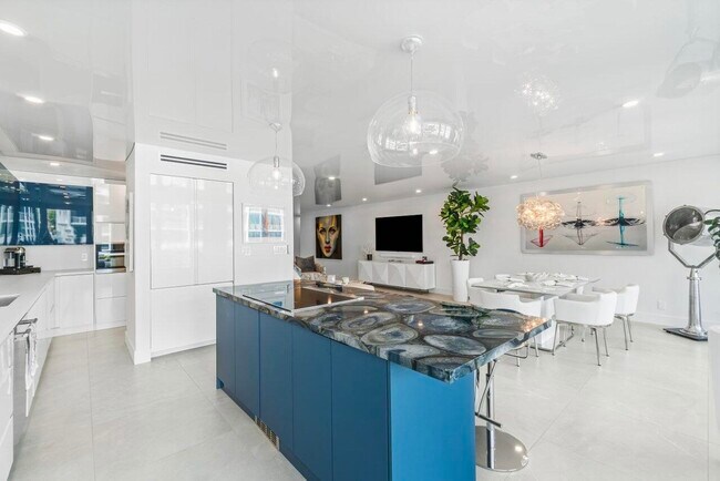 Foto del edificio - 2784 S Ocean Blvd