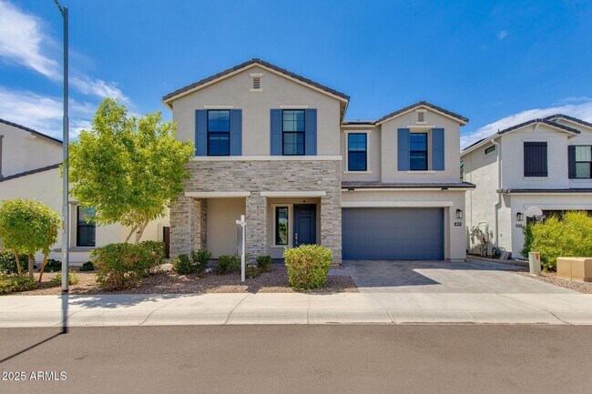 Building Photo - 4819 E Paddock Pl