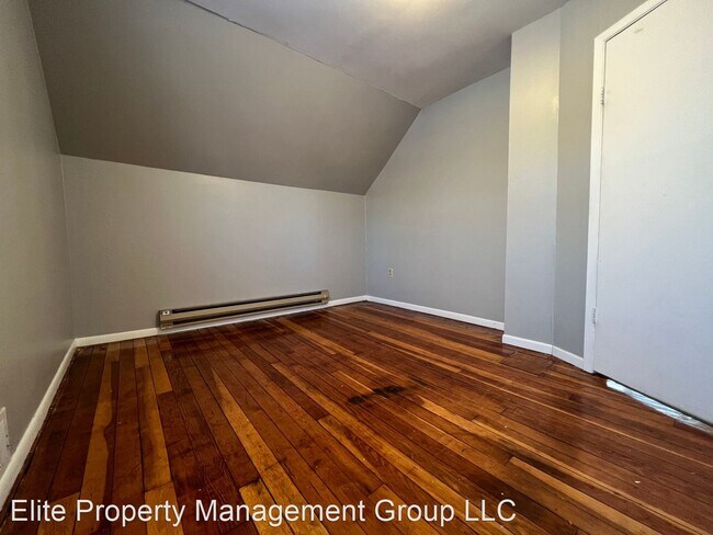 Building Photo - 2 br, 1 bath House - 3626 Oliver Ave N