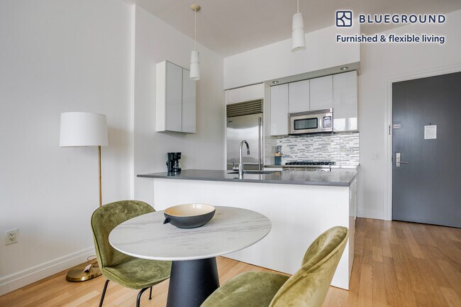 Foto del edificio - 550 W 54th St