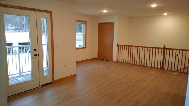 Building Photo - Dell Creek Estates