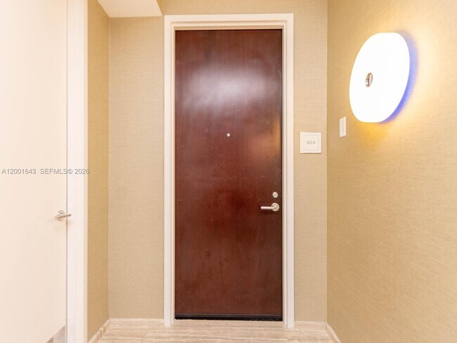 Foto del edificio - 9705 Collins Ave