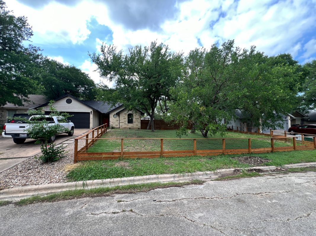 Foto principal - 124 Oak River Dr