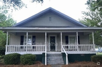 Building Photo - 2528 Myers St