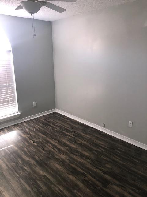 Building Photo - 948 Southern Oaks Ct