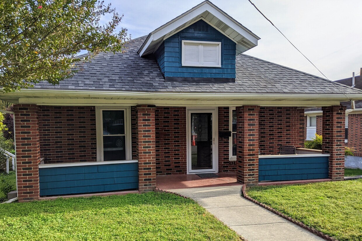 Foto principal - 766 Arbutus Ave SE