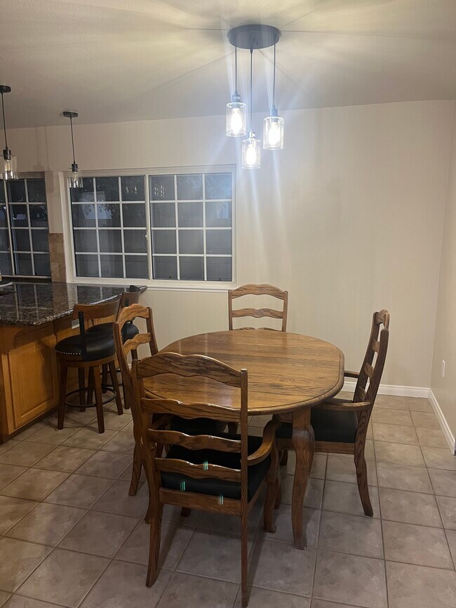 Foto del edificio - 17272 Golden View Ln