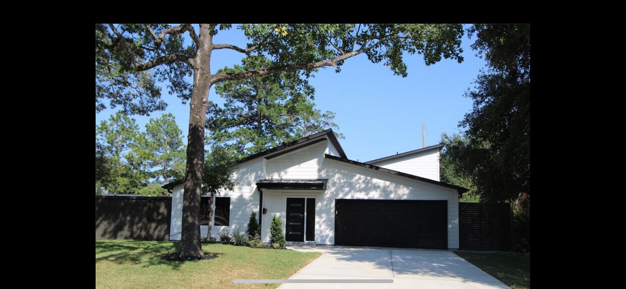 Building Photo - 1601 Libbey Dr