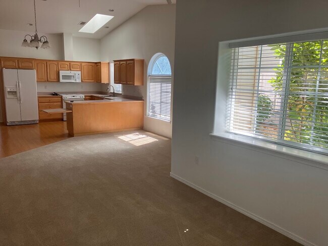 Foto del edificio - 3123 SW University Rd