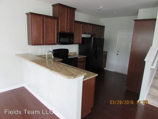 Building Photo - 134 Dream St
