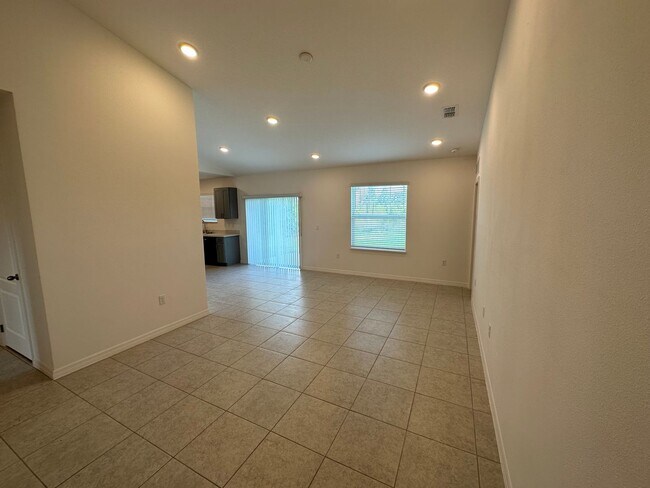 Building Photo - Brand new 3 bedroom 2 bathroom home in desired Indian Lake Estates