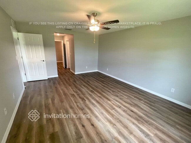 Foto del edificio - 1067 Paraclete Rd