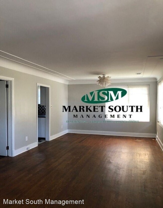 Foto del edificio - 3 br, 2 bath House - 425 E. 51st Street