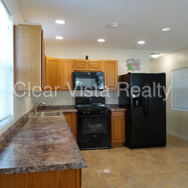 Building Photo - Rockport 2 Bedroom / 1 Bath