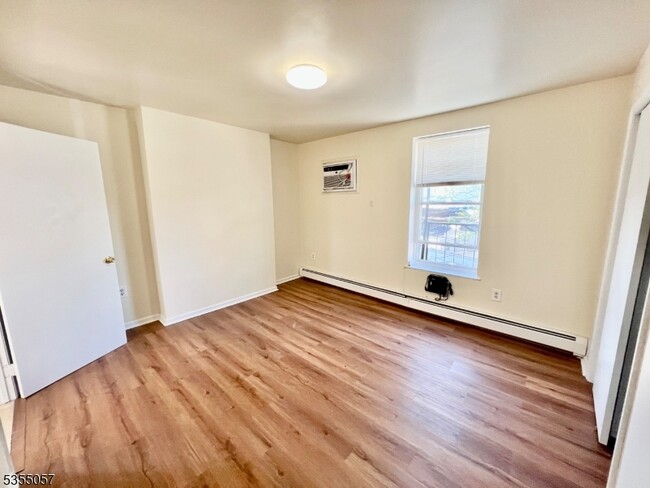Foto del edificio - 384 Market St