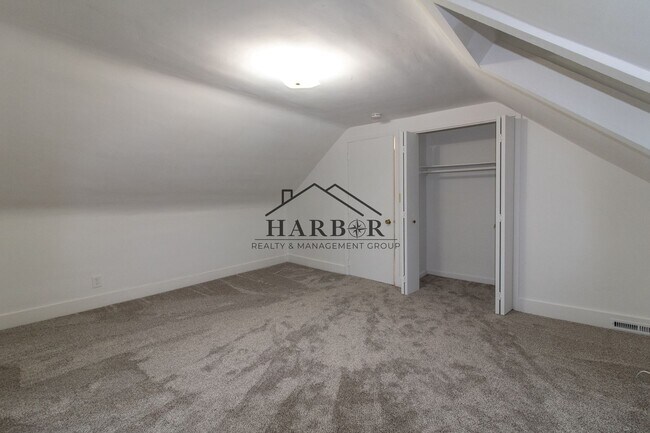 Foto del edificio - 224 9th Ave NW