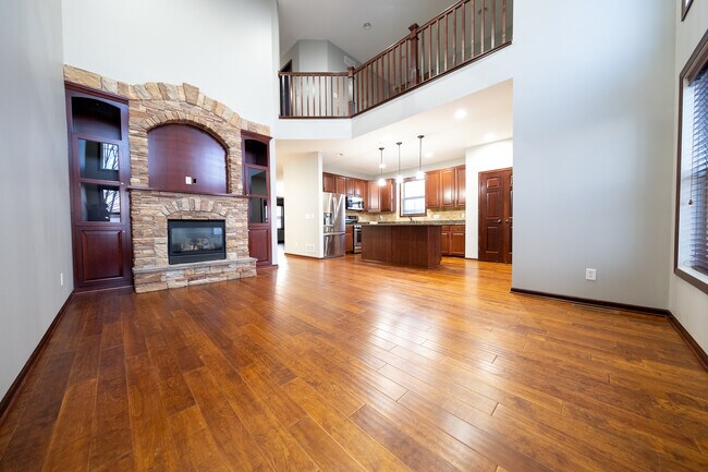 Foto del edificio - 15497 Junegrass Ln