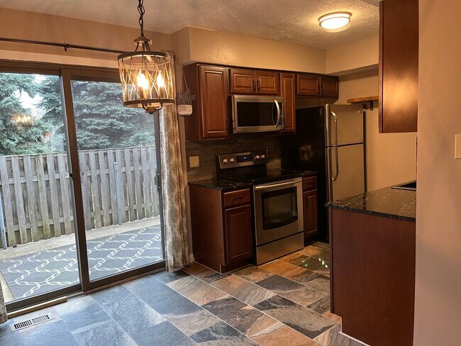 Foto del edificio - 331 St Andrews Dr