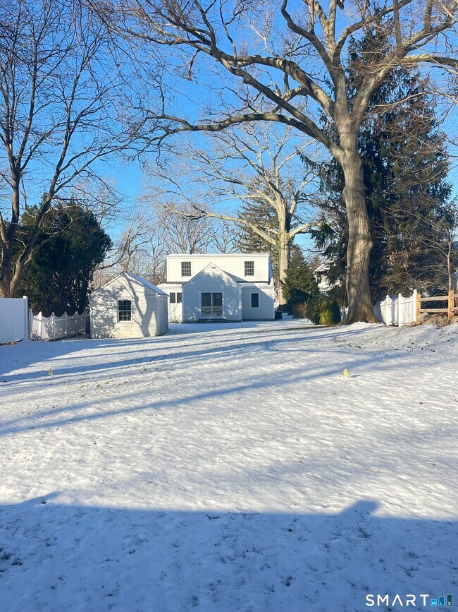 Foto del edificio - 10 Greenwood Ave