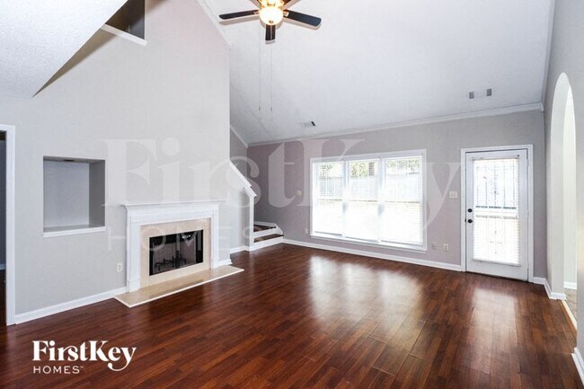 Foto del edificio - 5380 Milton Ridge Dr