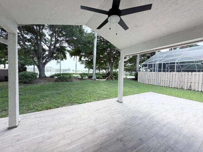 Foto del edificio - 1975 Oak Berry Cir