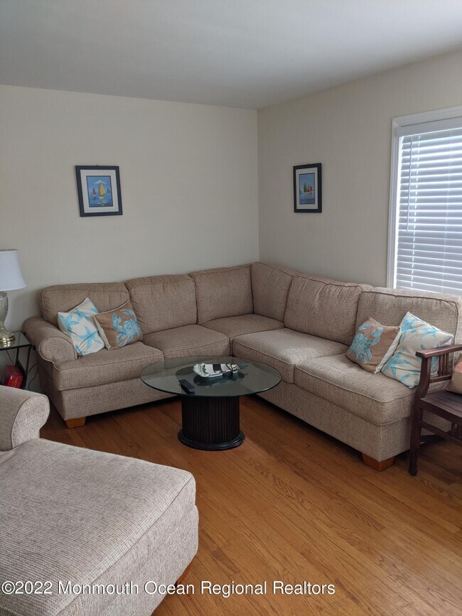 Foto del edificio - 108 Lincoln Ln