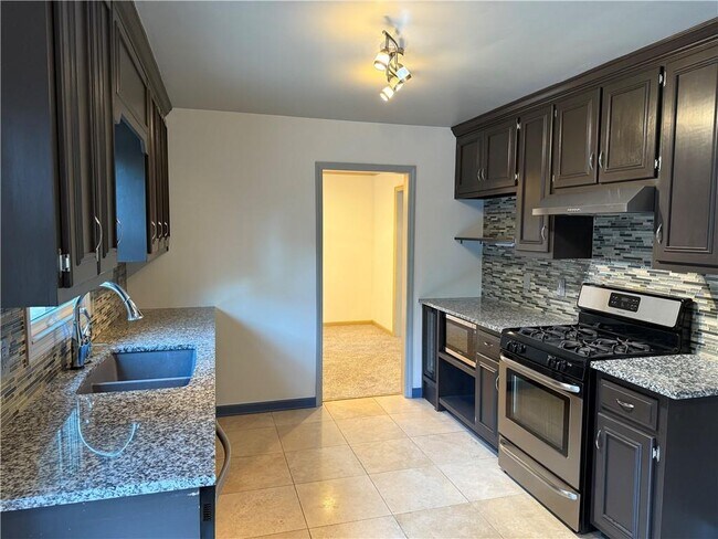 Foto del edificio - 412 Hickory Walk
