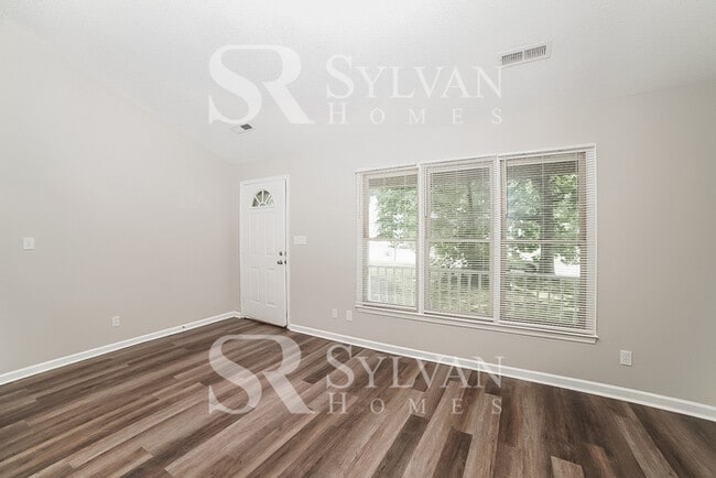 Foto del edificio - Living where You Love is Good for your Heart!