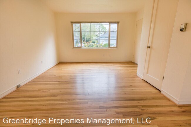 Building Photo - 815 SE 42nd Ave