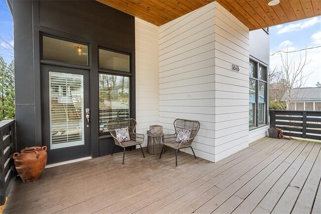 Building Photo - 1676 Carroll Dr NW