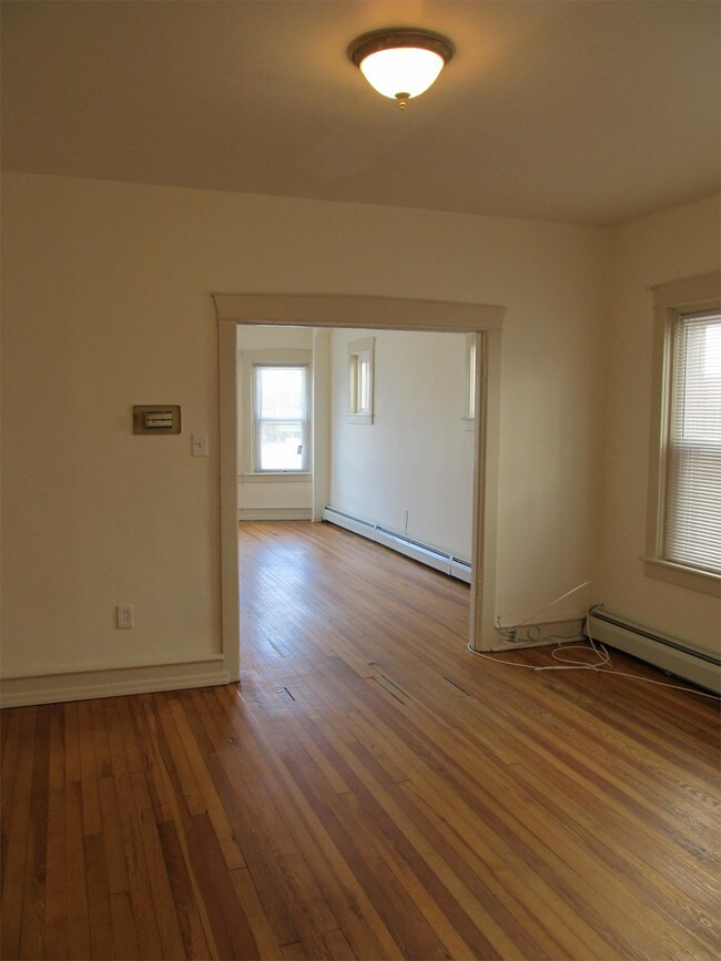 Building Photo - 4372 N 43rd St