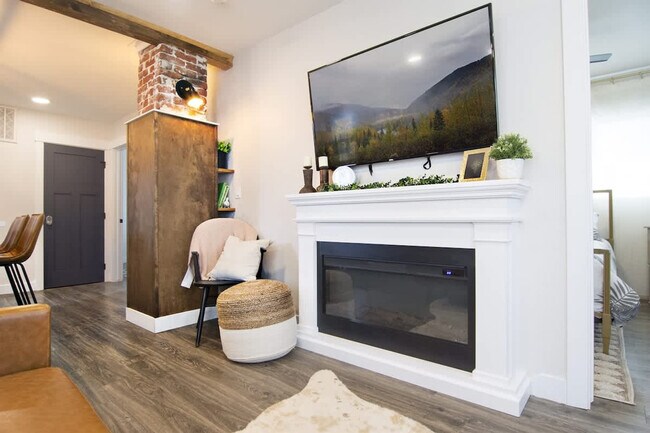 Building Photo - 1419 Fairview Ave