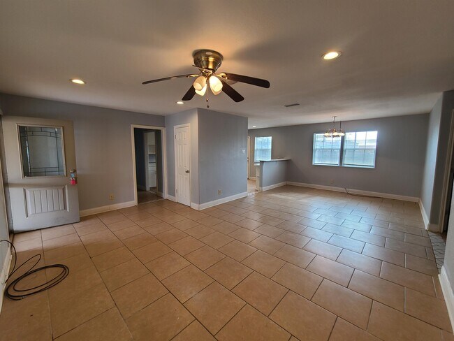 Foto del edificio - 3105 Barkley Ave