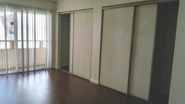 Foto del edificio - 539 Giuffrida Ave