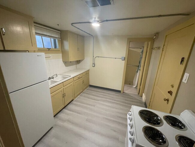 Building Photo - 1012 14th St