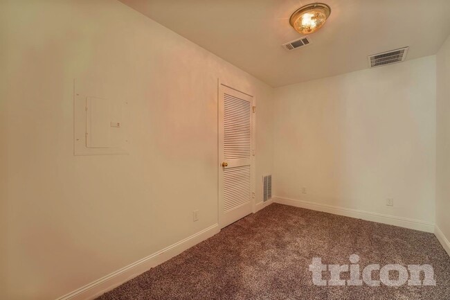 Building Photo - 4365 Rosestone Ct