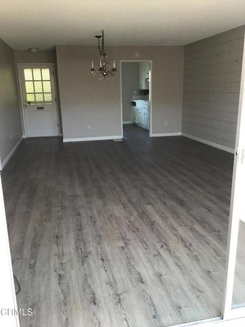 Building Photo - 136 E Bowling Green