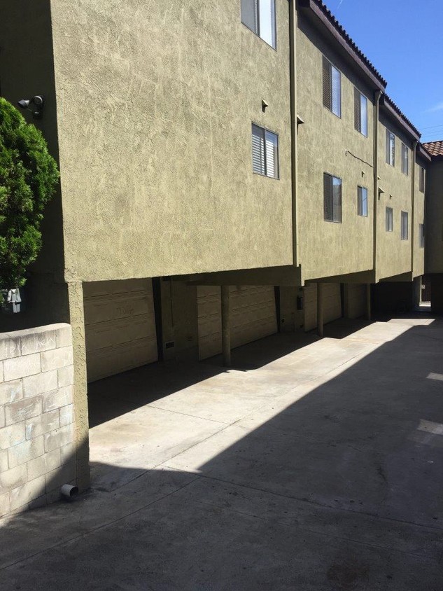 Foto del edificio - 5306 S Huntington Dr
