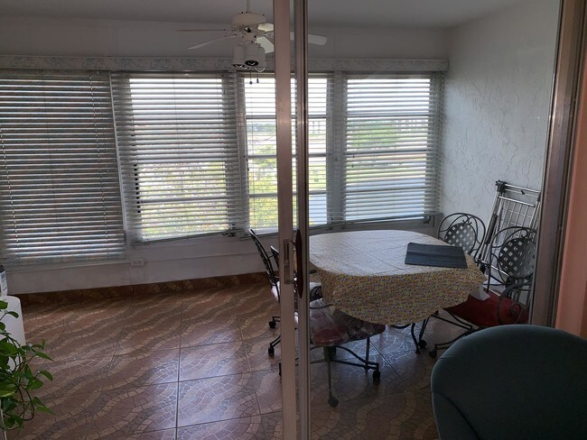 Foto del edificio - 14671 Bonaire Blvd