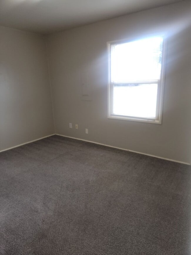 Foto del edificio - Cozy Parkland 2 bedroom house with Fenced Yard
