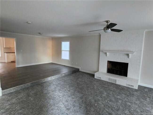 Foto del edificio - 5598 Lockridge Rd