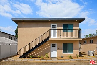 Building Photo - 342 S Ave 56