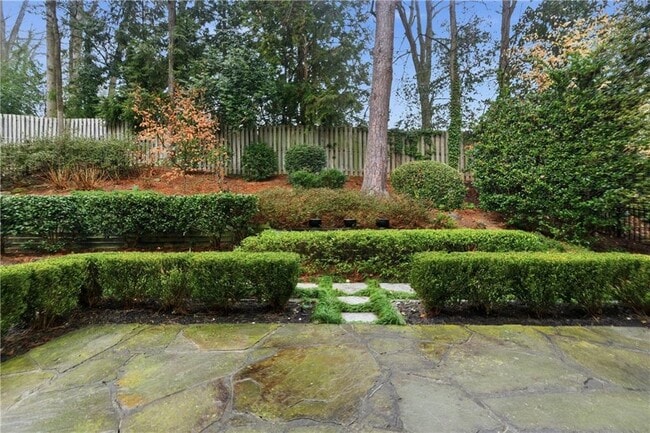 Foto del edificio - 3194 Windsor Lake Dr NE